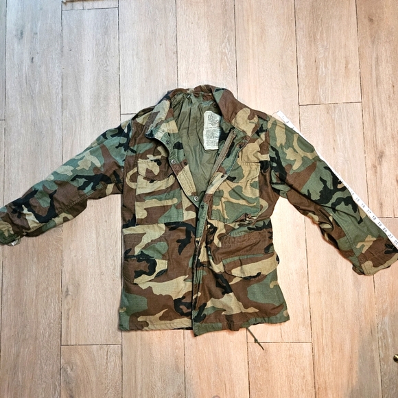Vintage M65 US Army Field Jacket – Original Military Combat Coat, Urban Camo